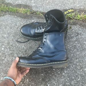 Dr martens High top boots